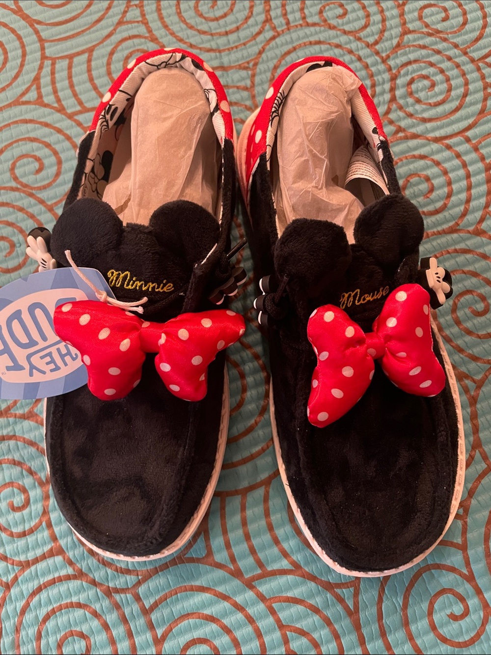 Women’s Wendy funk Minnie Mouse  Black & Red Slip-On Shoes